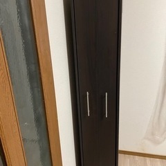 細めの本棚/書棚。早い者勝ちです！の画像