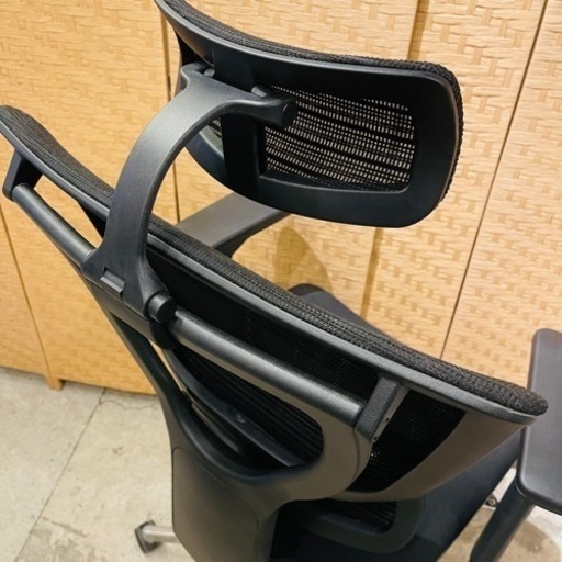 【売約済み】　Ergohuman Fit エルゴヒューマン フィット / ヘッドレスト有り　メッシュ　オフィスチェア　デスクチェア　キ