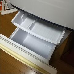 SHARP冷蔵庫1~2人用の画像