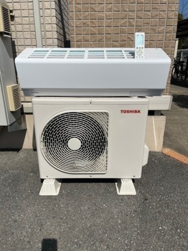エアコン TOSHIBA 2021年製 RAS-H221M