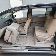 アイシス　プラタナGエディション　H18　車検5/7　走行63000ｋ　両側パワースライド　社外メモリーナビ＆地デジTV　カラーバックカメラ　純正エアロ＆15ＡＷ　フロントアンダースポイラーキセノン＆フォグ　7人乗りの画像