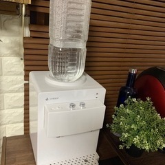 リヴィーズ　ペットボトルウォーターサーバー