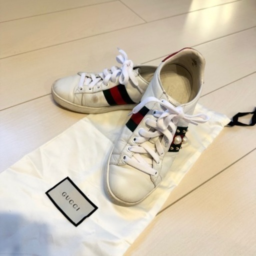 GUCCI 日本限定 パール付き ロートップスニーカー エースビー
