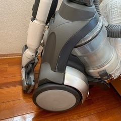 【受け取り予定者決定】Panasonic 掃除機　MC-SS310GX-S 2012年製の画像