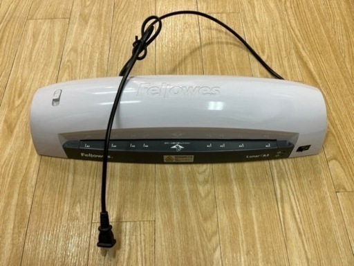 ラミネーター