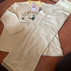 150cm長袖パジャマ新品の画像