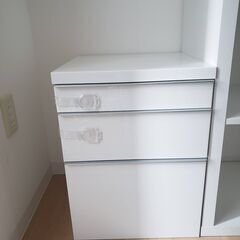 IKEA イケア BESTÅ BURS ベストー ブルシュ 引き...