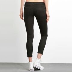FOREVER21 フォーエバー21 クラッシュデニムパンツ ストレッチパンツ　ブラック　黒　28の画像