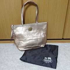 正規品　COACH コーチ　シグネチャー　ストライプ ステッチメタリックトートバッグ　ハンドバッグ　ゴールド F18877の画像