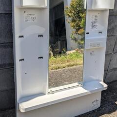 鏡付きシンク（取っ手部分シャワー）の画像