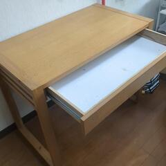 机　学習机　パソコン机の画像