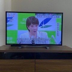 テレビとテレビボードのセットの画像