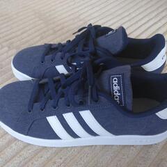 adidas、新品・未使用、23.5cm、アディダススニーカーの画像
