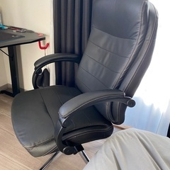 事務用椅子の画像