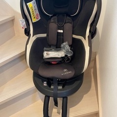 回転式チャイルドシート