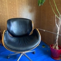 回転式チェアーの画像