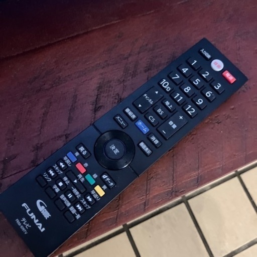 FUNAIのテレビとテレビ台