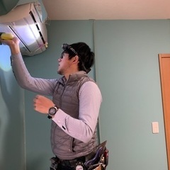 壁紙の剥がし作業、壁紙貼り、経験者優遇。