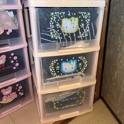 いちごキティ 3段ケース