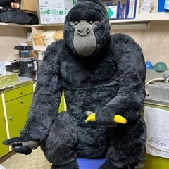 ゴリラのぬいぐるみ