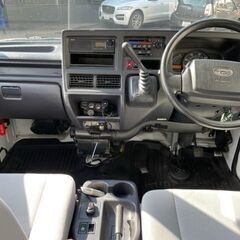 【コミコミ価格】スバル　サンバー　VB　走行６万キロ台　フロントＬＥＤバー　ツートンカラー　４ＷＤ　取扱説明書　車検R7年3月♪6174の画像