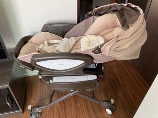 ハイローチェア アップリカ ユラリズム オート