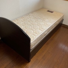 シモンズ　ベッド収納マットレス付き