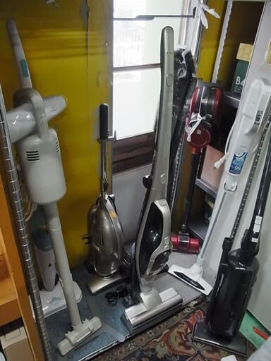 スティッククリーナー　各種　メーカー　価格　いろいろ　電気掃除機　サイクロンクリーナー　２WAYスティッククリーナー