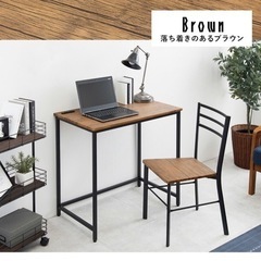【明日まで】2口コンセント付き！デスクチェアセット