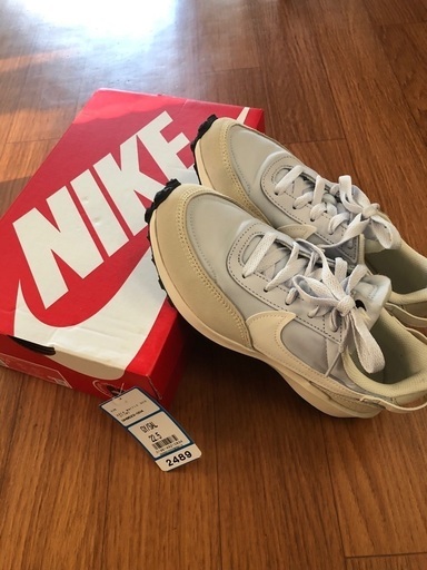 NIKE レディース　ワッフルデビュー　試着のみ