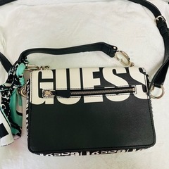美品！GUESSゲスのショルダーバッグ、ハンドバッグの画像