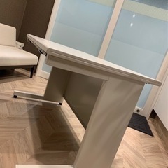 デスク　3週間使用　美品　0円　お譲りいたします。