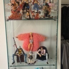 ワンピースフィギュアまとめ売り！　ショーケース付き ワンピース フィギュア まとめ売り コレクションケース付き 受け取りのみ