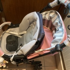 【生後1ヶ月から使用可】コンビ　ベビーカーの画像
