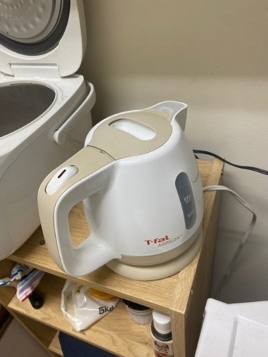 炊飯器タイガーとTファール電気ケトル