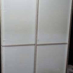 食器棚　カップボード