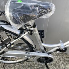 新品・未使用　ママチャリ　オートライト　 26インチ　シマノ製6段変速　シルバーの画像
