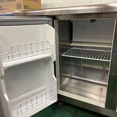 業務用ゴールド冷蔵庫の画像