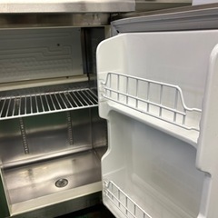 業務用ゴールド冷蔵庫の画像