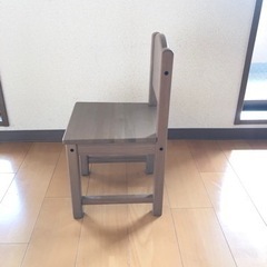 IKEA子ども椅子の画像
