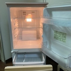 【受渡し者決まりました】値下げ　足立区大師前駅　中古冷蔵庫を売ります。の画像