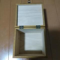 昭和レトロ･アンティーク ピーターラビット 小物入れ（木箱）【中古】の画像