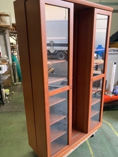 ● 本棚、大型、スライド式、ガラス扉付き