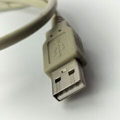 4ピン変換USBケーブルの画像