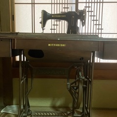 足ぶみミシン