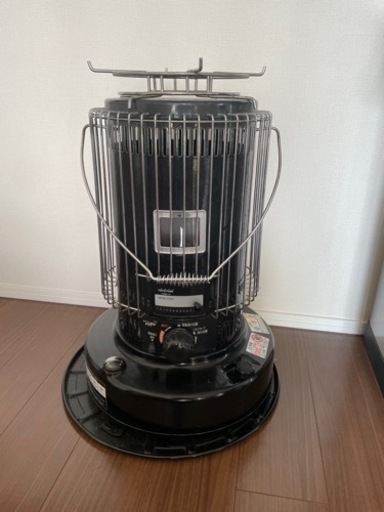 トヨトミ ストーブ、灯油缶2つセット