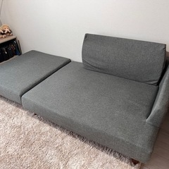 【3/16.17 直接取りに来てくれる方限定】一人暮らしに最適なコンパクト片肘カウチソファ　スツール付きの画像