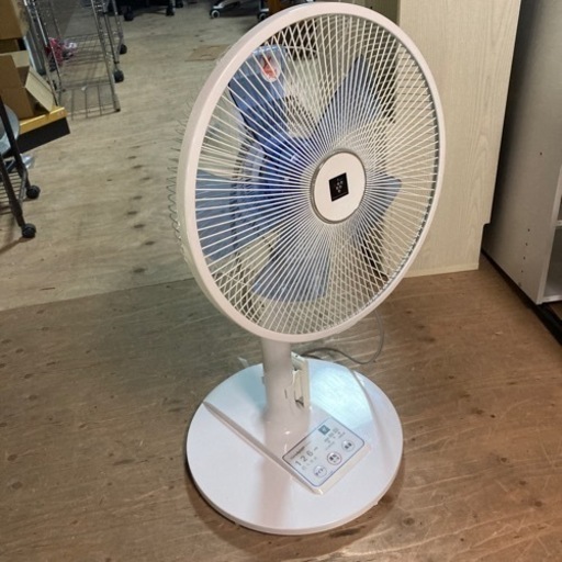 ● 扇風機、SHARP、リモコン付き