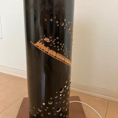 竹細工の間接照明の画像