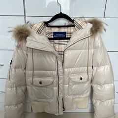 決まりました BURBERRYのダウン 汚れありで格安🌷𓈒𓂂𓏸の画像